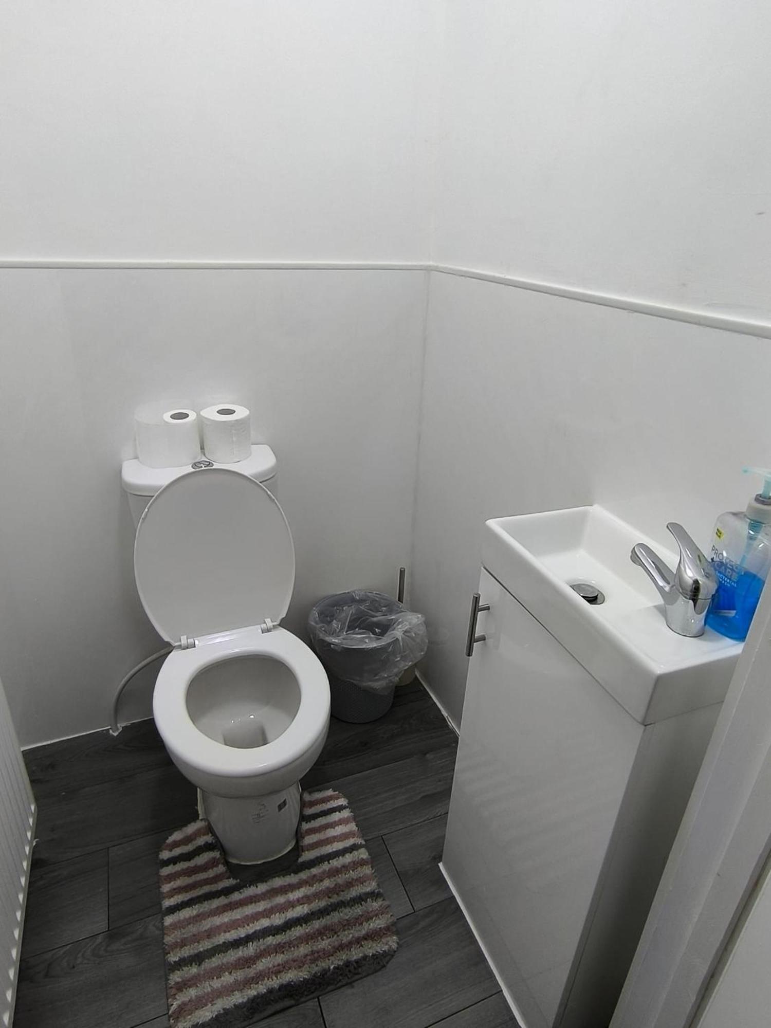 Spacious Full Home - Perfect For Families & Groups Oldbury  Exteriér fotografie